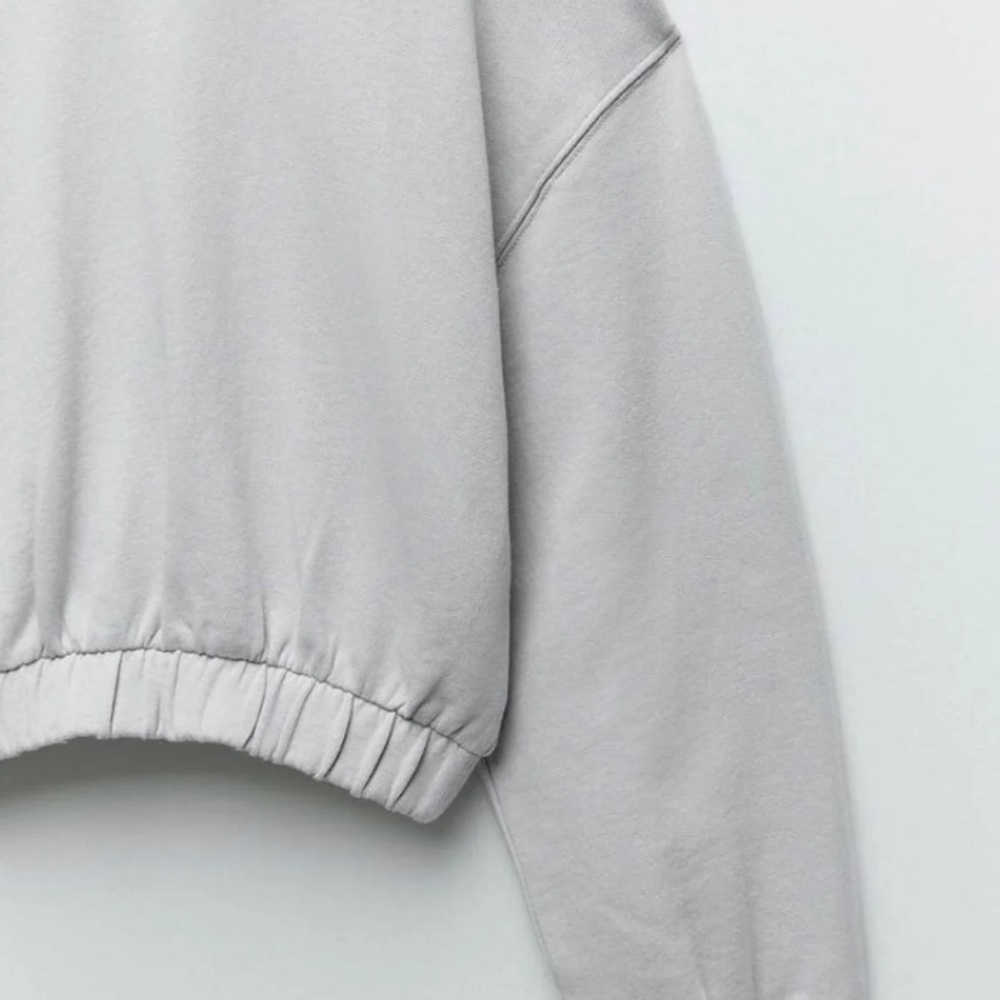 Zara Plush Sweatshirt - Picture 5 of 6